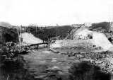 Working on the northern bank of the Ohinemuri River. c.1897.